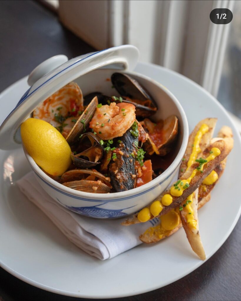 Pearlz Oyster Bar Charleston Magazine Dining Guide